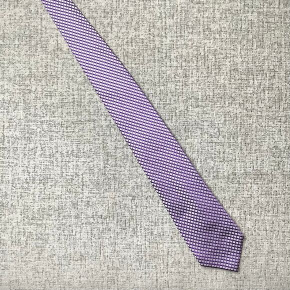 Geoffrey Beene Purple White Diamond Design Tie Silk - Picture 2 of 5
